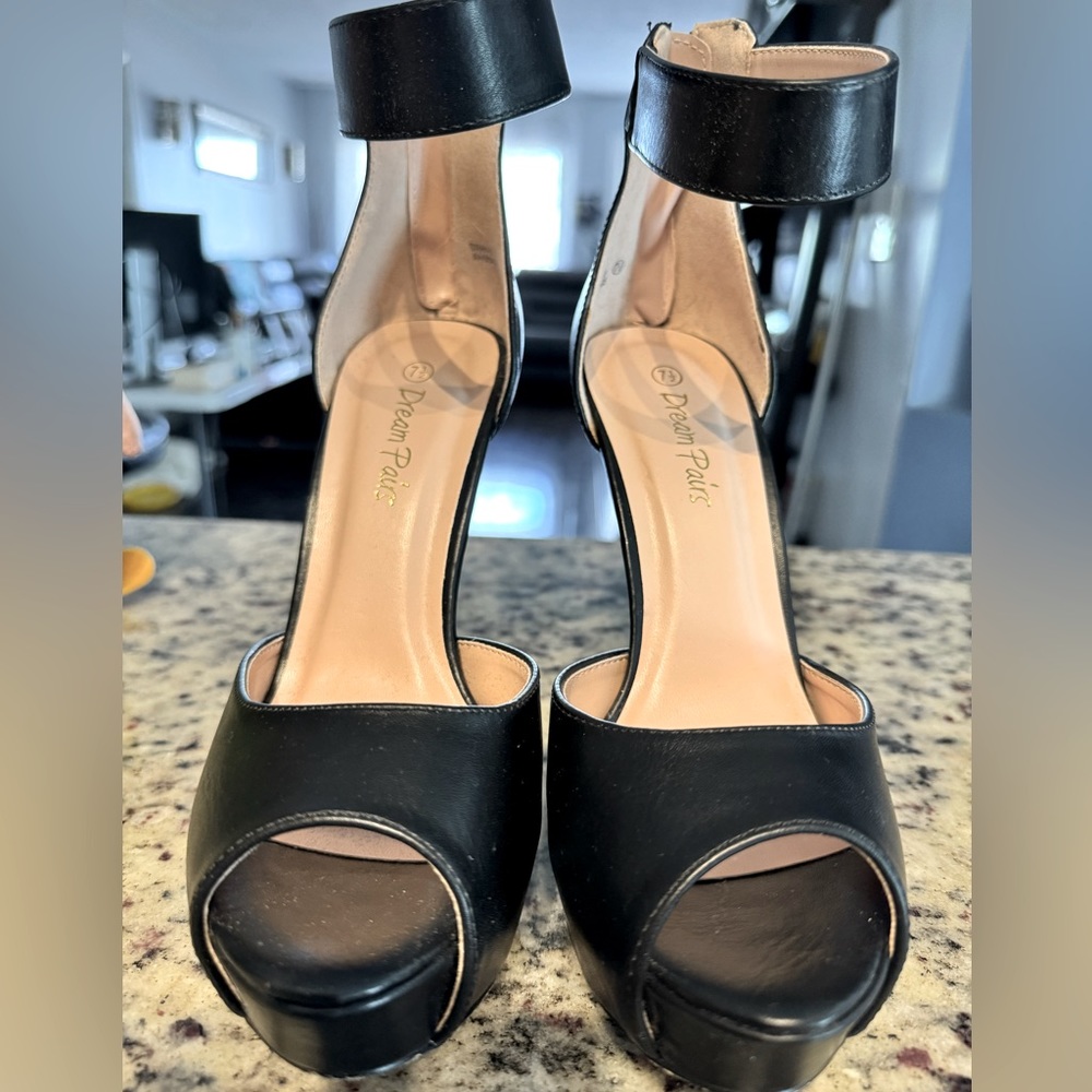 Dream Pairs Women’s high heel platform shoes